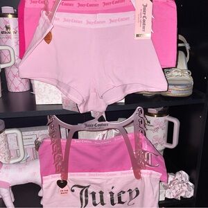 Juicy Couture L pink panties set